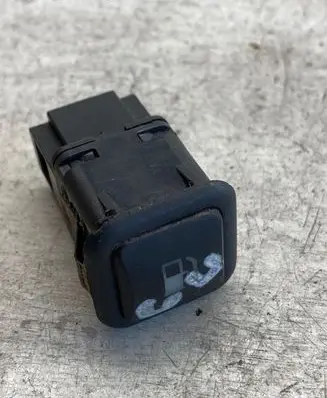 Volkswagen Golf IV Fuel tank opening switch 3b0959833