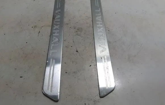 Opel Insignia A Front sill trim cover 13272116 545279093