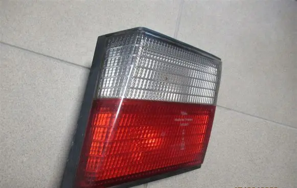 Nissan Primera Tailgate rear/tail lights