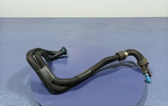 BMW X7 G07 Fuel line pipe 8598163