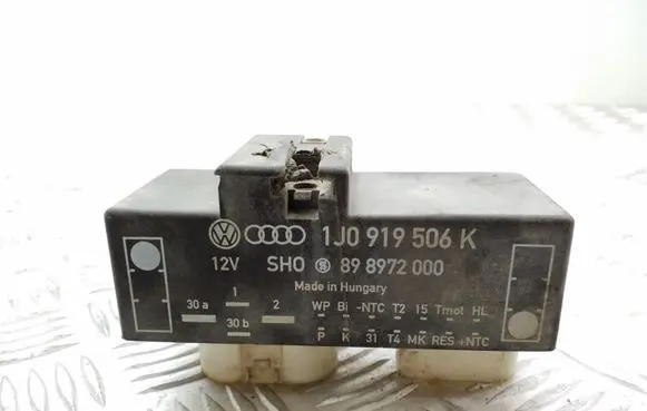 Volkswagen Golf IV Coolant fan relay 1J0919506K