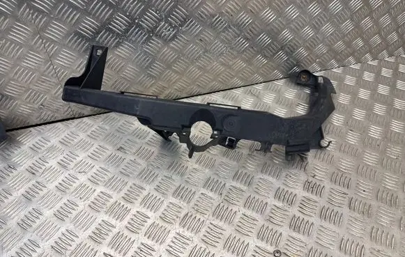 BMW 3 E90 E91 Headlight/headlamp mounting bracket 7116707