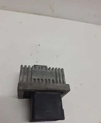 Opel Vivaro Glow plug pre-heat relay