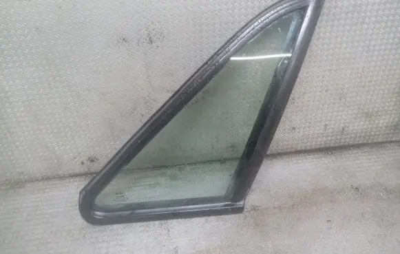Volkswagen PASSAT B3 Rear side window