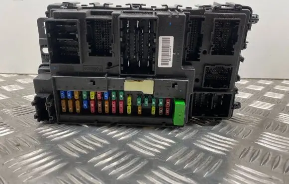 Lincoln MKZ II Power management control unit DG9T15604BL