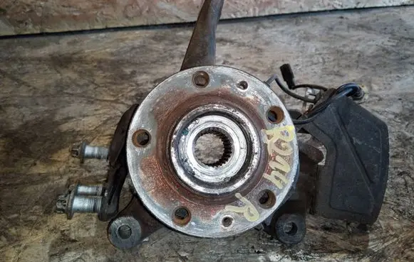 Peugeot 407 Front wheel hub 6P9a1