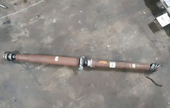 Dodge Durango III Middle center prop shaft P52123633AB P52123633AA