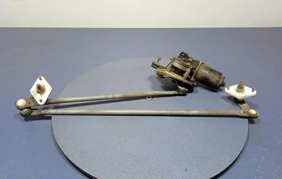 Suzuki Ignis Front wiper linkage and motor
