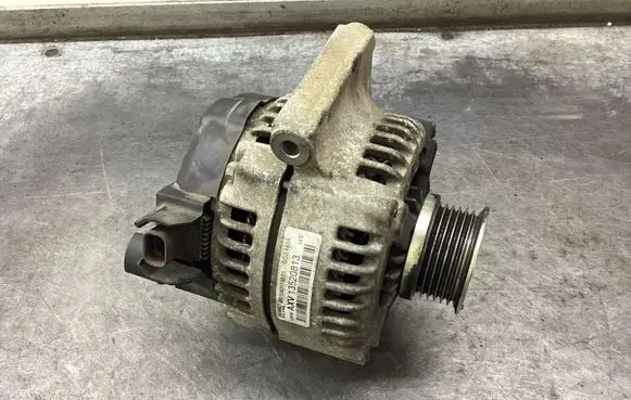 Opel Zafira C Generator/alternator MS1042118551 SC2140A 13520813