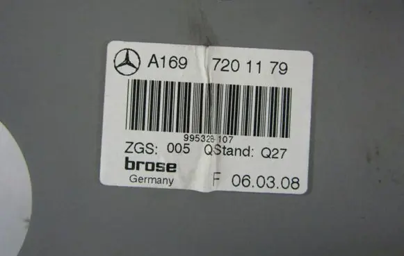 Mercedes-Benz A W169 Front door electric window regulator A1697201179