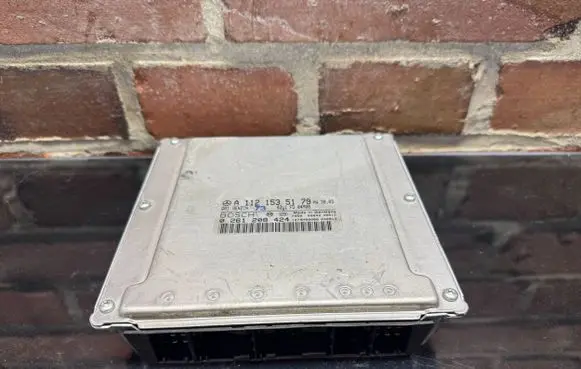 Mercedes-Benz S W220 Engine control unit/module A1121535179 1279H00000 0261208424