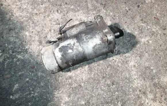 Opel Zafira B Starter motor 55352882 M001T30171