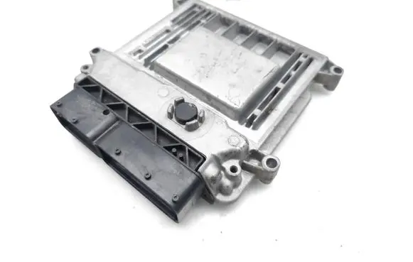 KIA Ceed Engine control unit/module 391102B600 0261201852