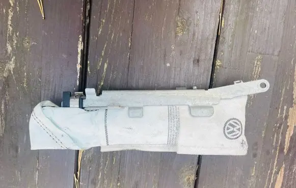 Volkswagen Jetta VI Seat airbag 5C0880242