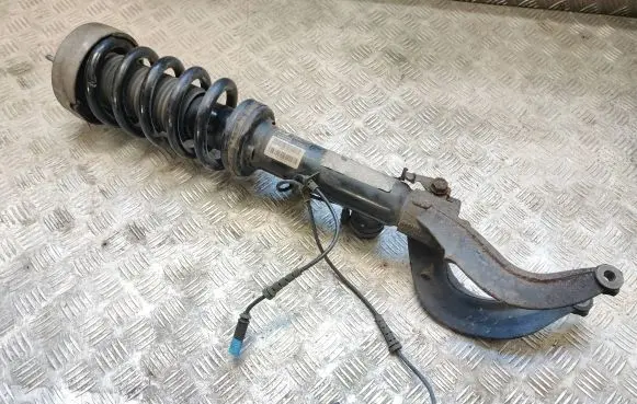 BMW X6 F16 Front shock absorber with coil spring 6875084
