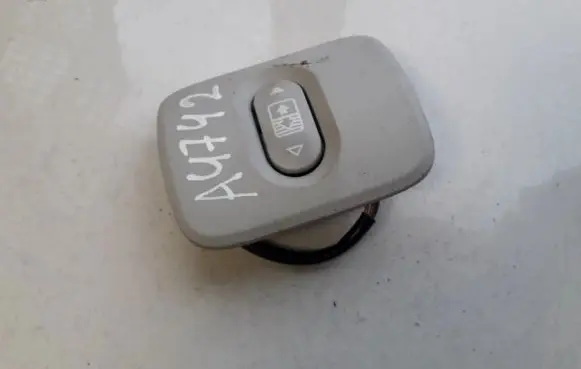 Nissan Qashqai Sunroof switch 