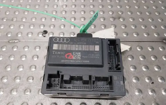 Audi Q7 4L Door control unit/module S26383684 4L0959793B