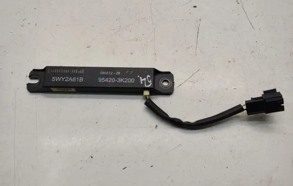 KIA Optima Aerial antenna amplifier 954203K200