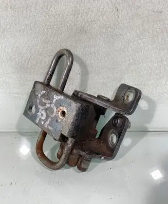 Volkswagen Golf V Front door lower hinge 