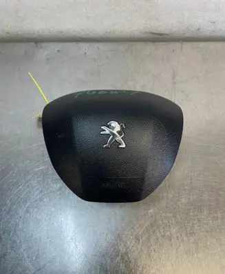 Peugeot 308 SW Trunk lid opening control unit 