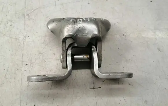 Toyota Corolla Verso AR10 Front door lower hinge 687400F010