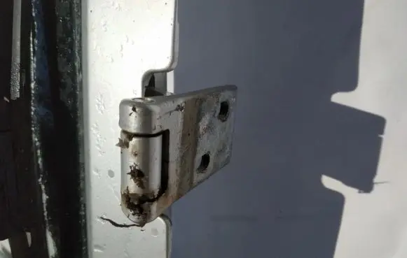 Opel Combo C Rear door lower hinge
