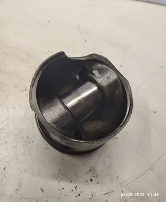 Toyota Land Cruiser (J120) Piston 