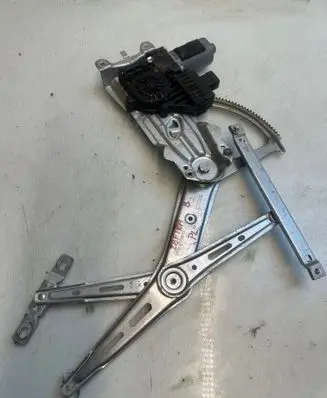 Opel Zafira B Front door window regulator with motor 13132220