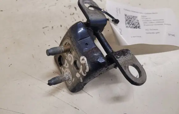 Jaguar S-Type Rear door upper hinge