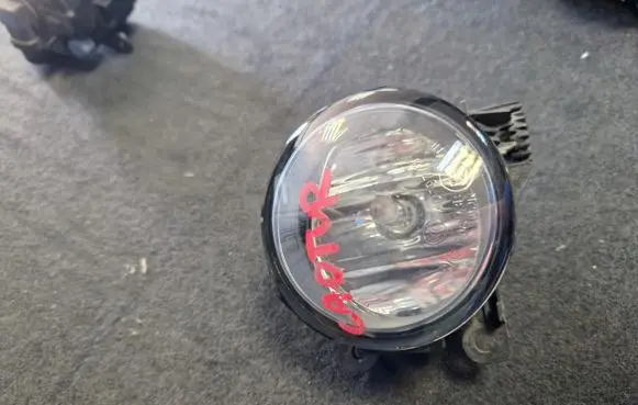 Renault Captur Front fog light 261503971R