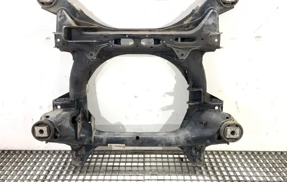 Audi Q7 4L Front subframe 7L0400025