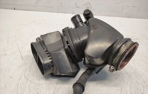 Mercedes-Benz C W205 Air intake duct part A6540901242 00832 21052018