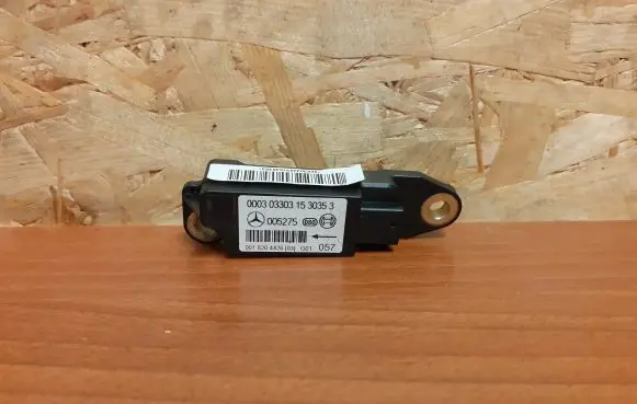 Mercedes-Benz CLK A209 C209 Airbag deployment crash/impact sensor 2640 0018204426