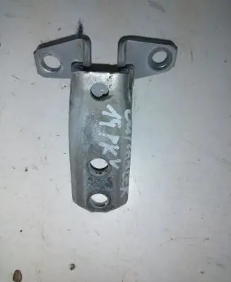 Mitsubishi Outlander Front door upper hinge