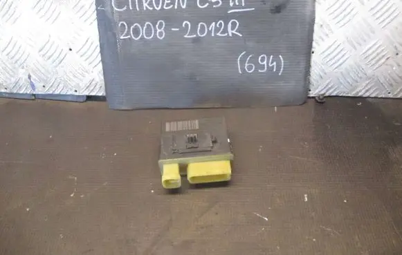 Citroen C5 Glow plug pre-heat relay 9652021180