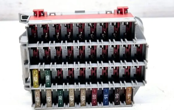 Volvo V70 Fuse box set 9162439