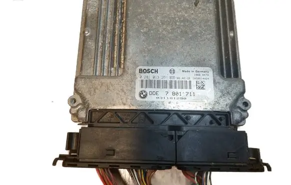 BMW 3 E90 E91 Engine control unit/module ECU 0281013251 7801711