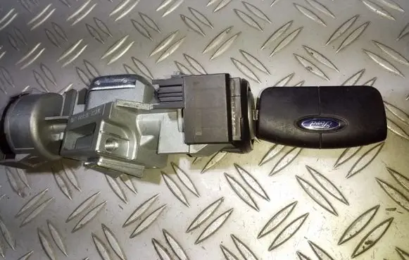 Ford C-MAX I Ignition lock 3M513F880AD 05Y8A12648 D75200130Y