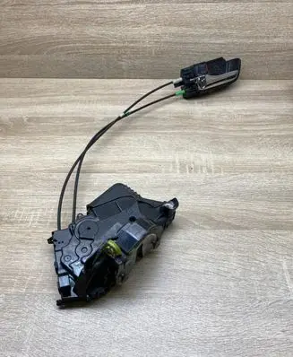 Toyota Prius (XW20) Front door lock 6927447020 6920647020