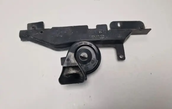 Audi Q7 4L Horn signal holder/bracket 4L0951229A