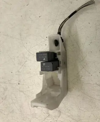 Toyota Avensis T270 Fuse module