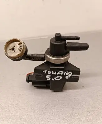 Volkswagen Touareg I Turbo solenoid valve 1J0906627 72290320
