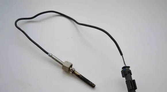 Mercedes-Benz ML W166 Oil temperature sensor A0009053905