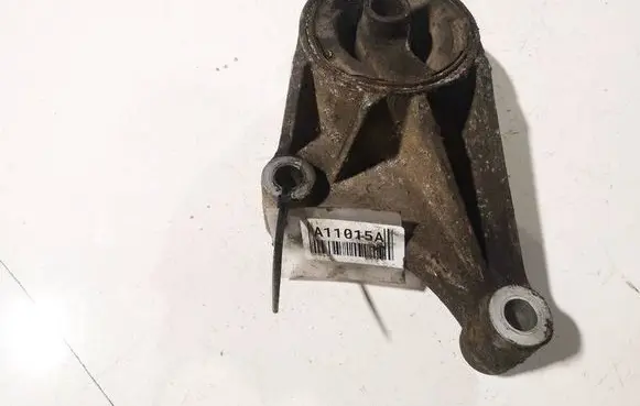 Opel Astra H Engine mount bracket 13125635