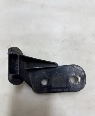 BMW 3 E36 Front bumper mounting bracket 81225771