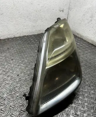 Toyota Prius (NHW20) Headlight/headlamp