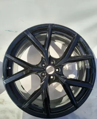 Volkswagen Touareg III R22 alloy rim 