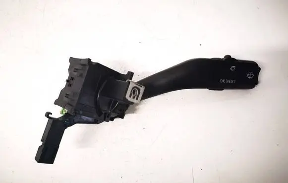 Skoda Octavia Mk2 (1Z) Wiper control stalk 1K0953519C