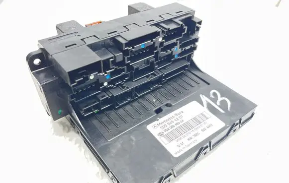 Mercedes-Benz C W203 Fuse module 2035454201 5DK00848554