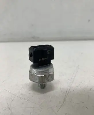 Volvo XC40 Air conditioning (A/C) pressure sensor 31368366 0242C